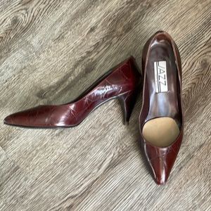 Vintage leather jazz brand heels